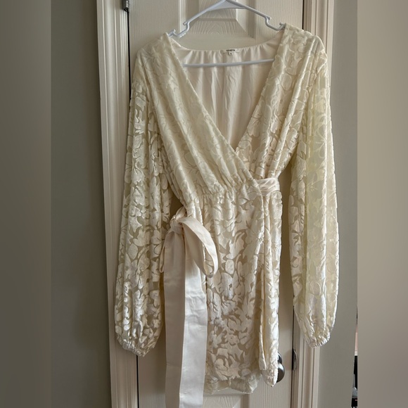 Tularosa Meave Wrap Dress *NWOT* - Picture 5 of 7